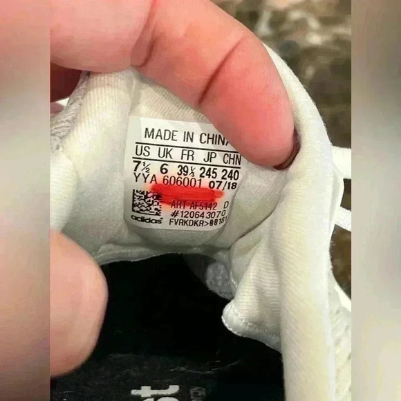 ADIDAS Ultra Boost 2.0 Gradient SIZE 7.5 Rare - Picture 7 of 7